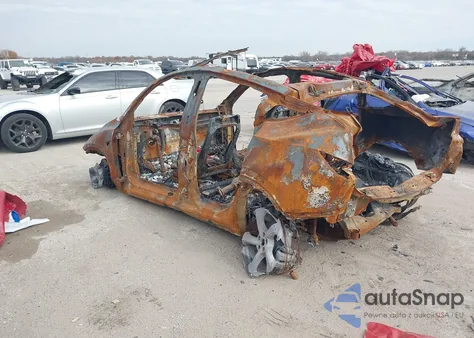 2026 Tesla Model Y Long Range Dual Motor All-Wheel Drive/Long Range Launch Series из США, поврежденный, VIN 7SAYGDEE1TA394561